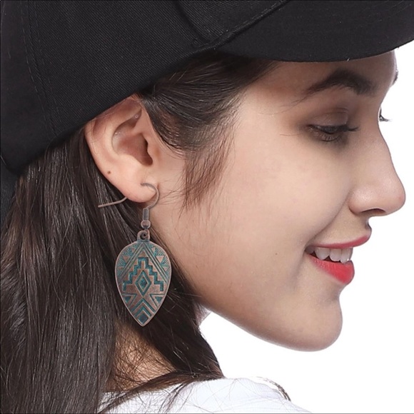 Blue patina copper tribal design dangle earrings - Picture 3 of 7